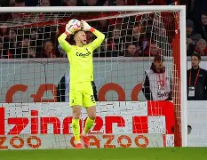 拜仁慕尼黑德甲击败弗赖堡凯恩梅开二度